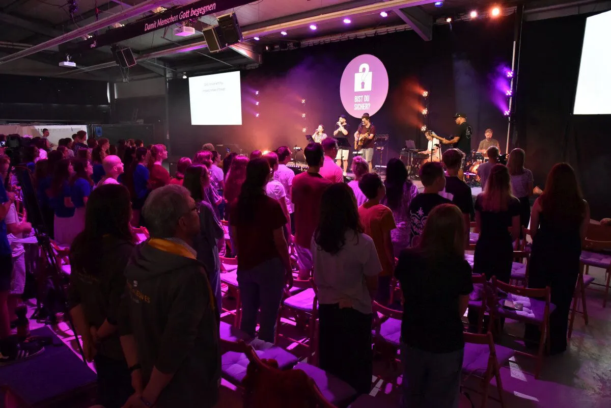 JuMi25: Quien confía en Dios, está seguro
