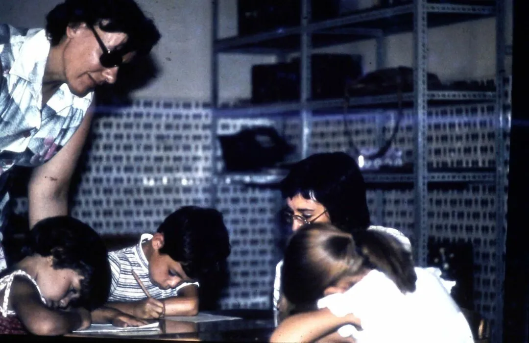 Elisabeth Bolduan en la escuela en Albacete