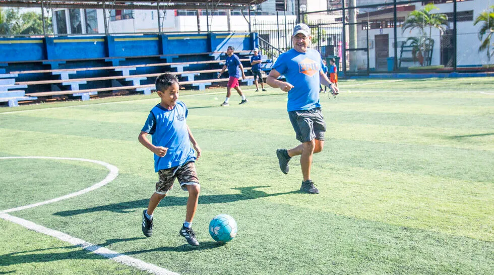 Cómo un club de fútbol introdujo a Dios en la vida de Luis