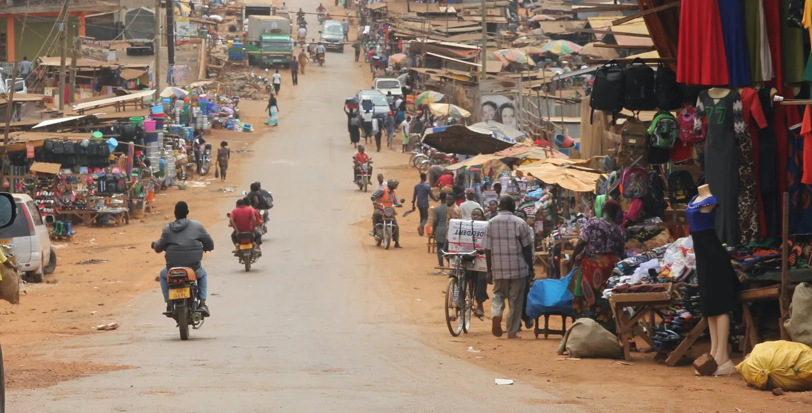 Capacitando a las familias para superar la pobreza en Zimbabue