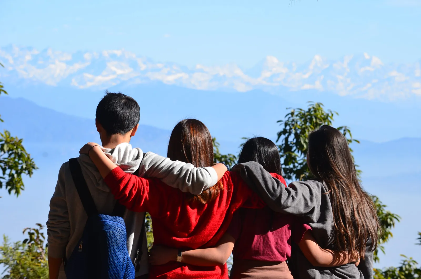 Brillando la luz de Dios a través de la Educación