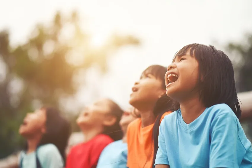 SIM se compromete con la protección de los niños