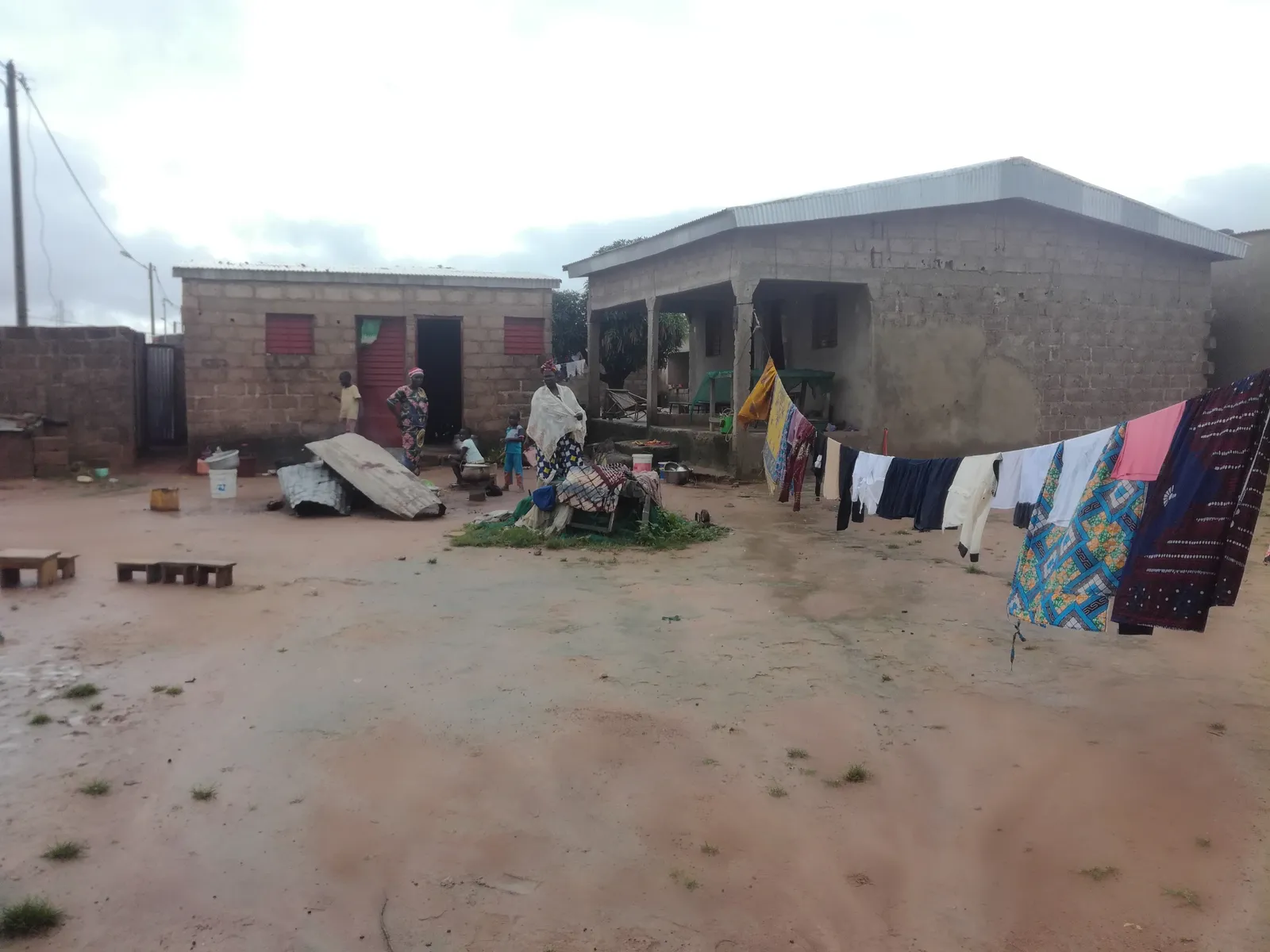 Una luz brilla en la oscuridad