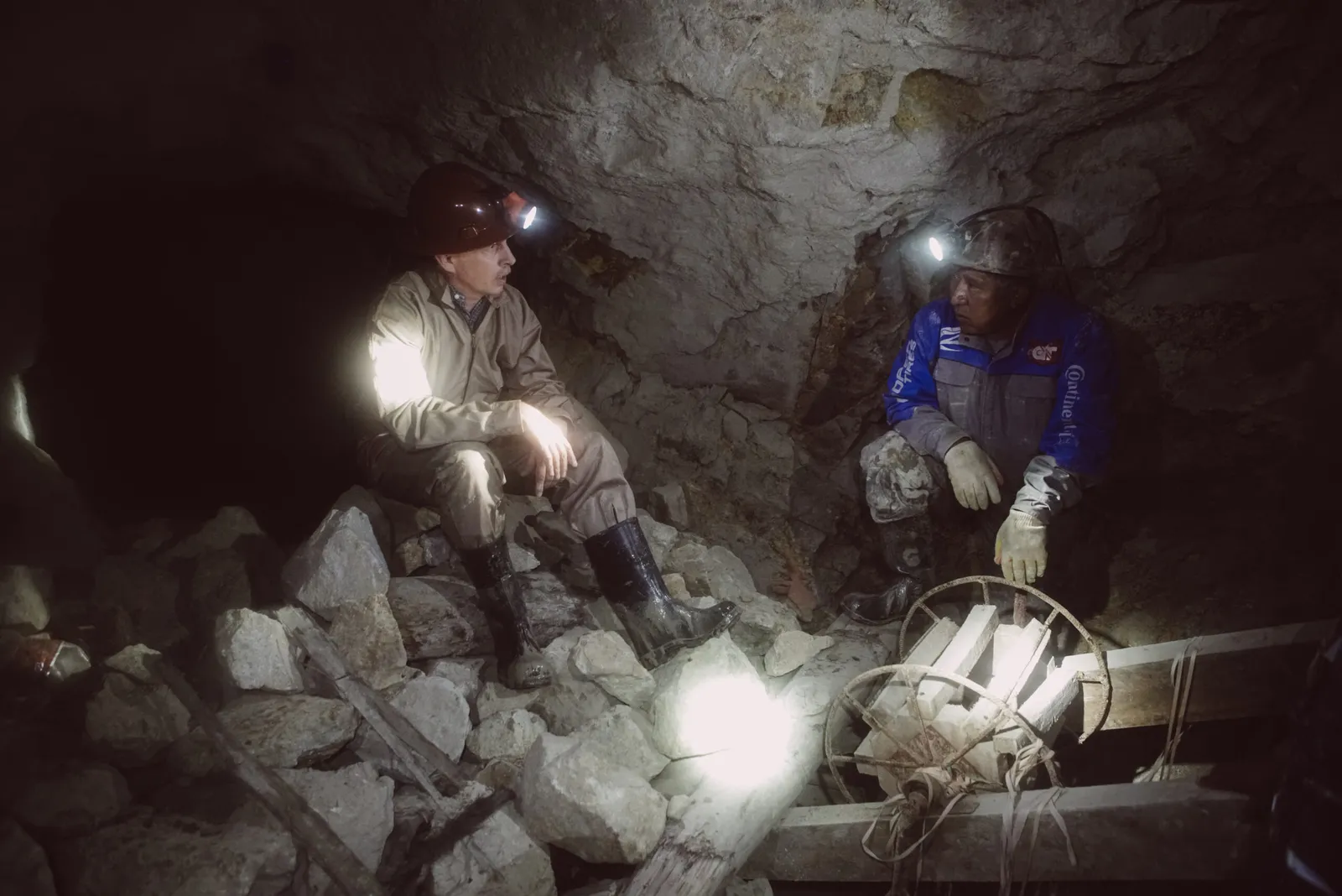 De la minería a la misión: brillando la luz de Dios en la oscuridad