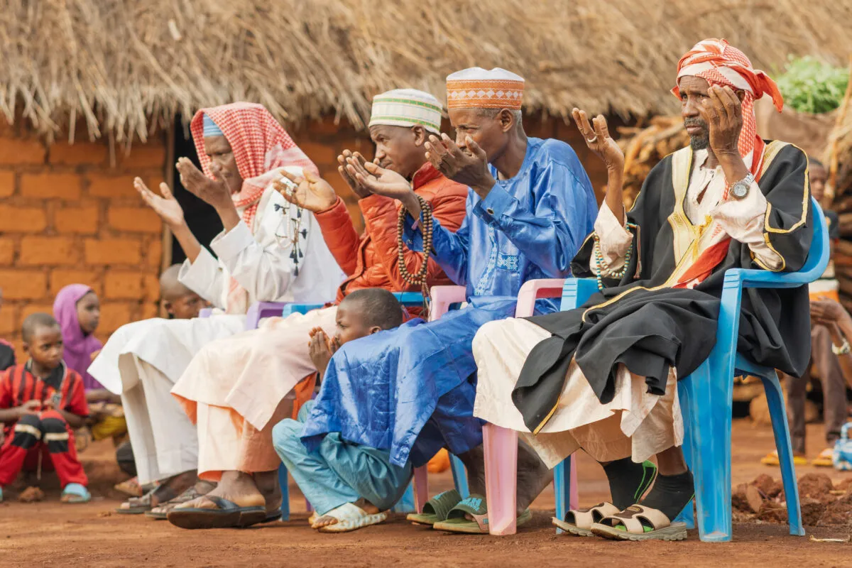 El evangelio se difunde de un hombre fulani a toda una aldea fulani.