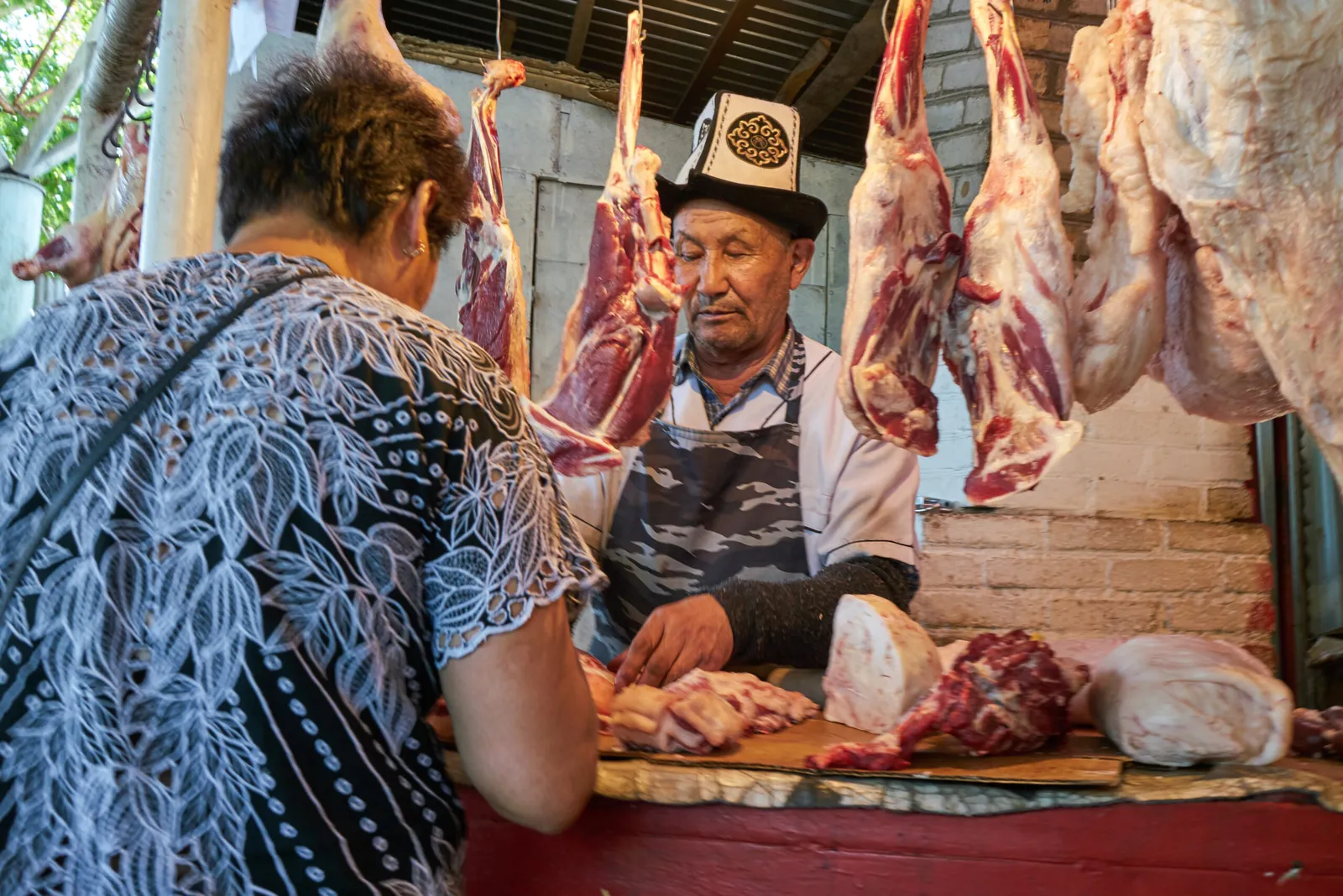 Abierto para negocios…